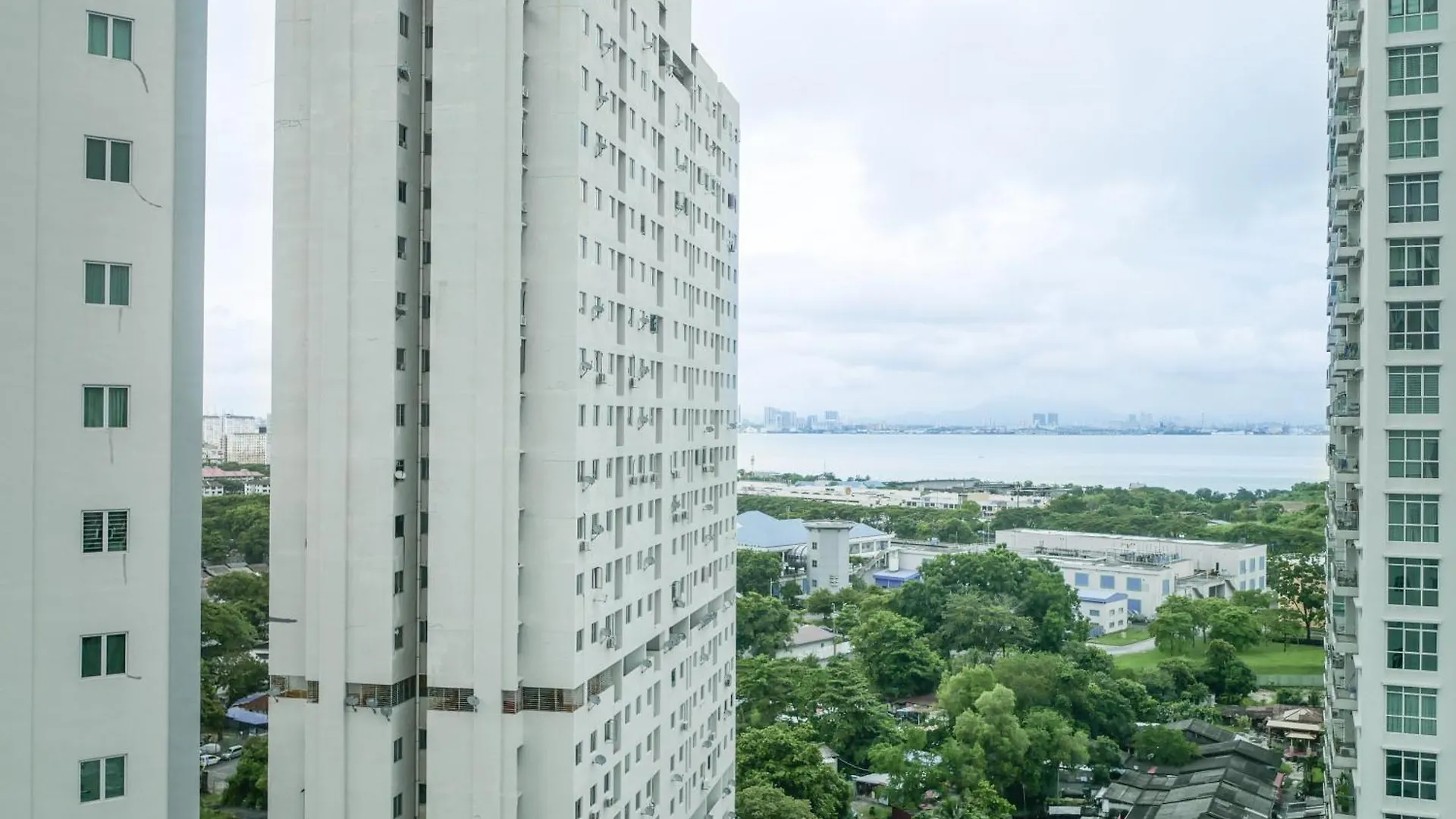Penang Straits Garden Condominium Georgetown Malezya